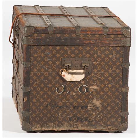 louis vuitton steamer trunk auction